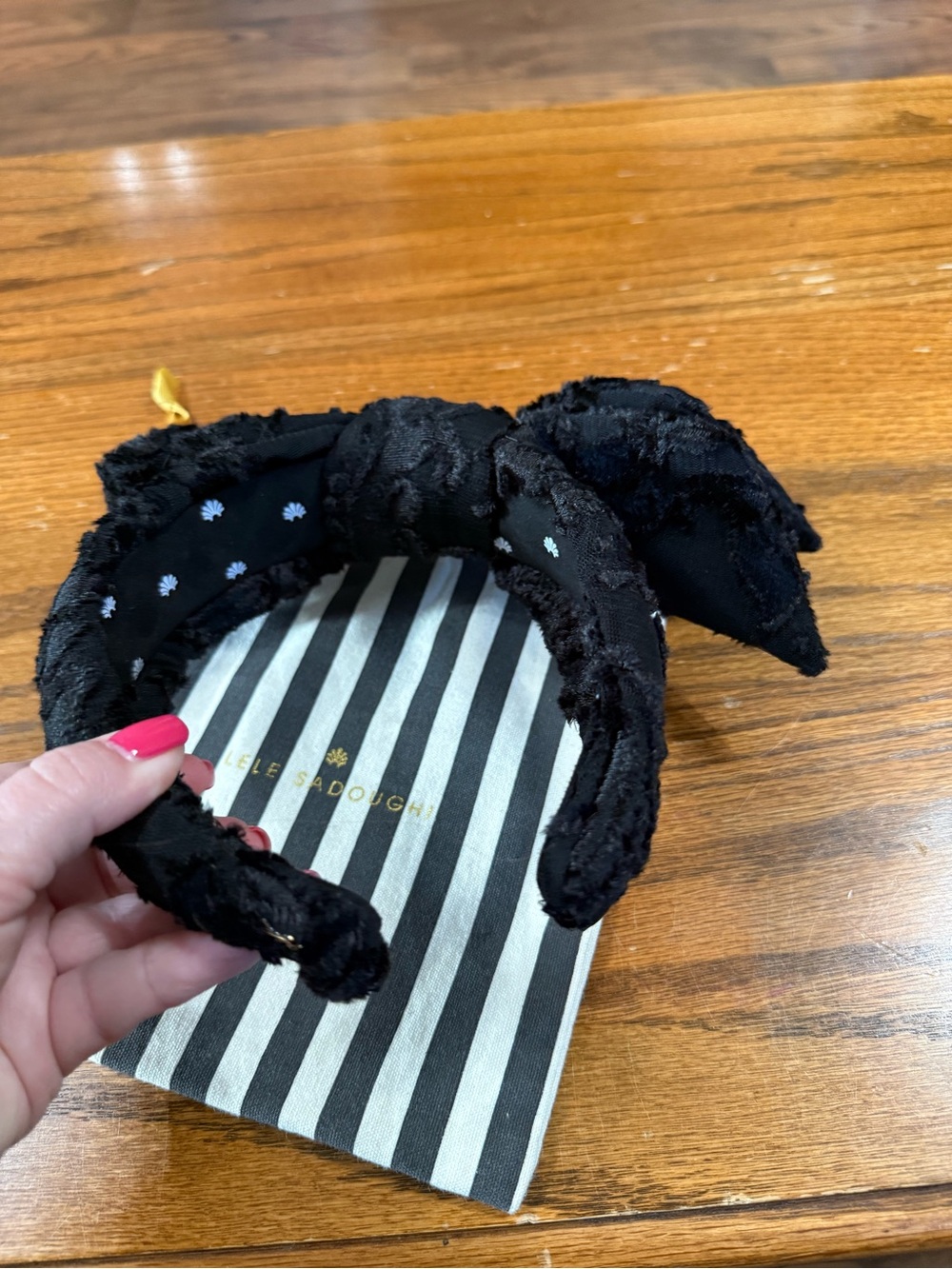 Lele Sadoughi Black Knotted Textured Headband - Picture 4 of 5